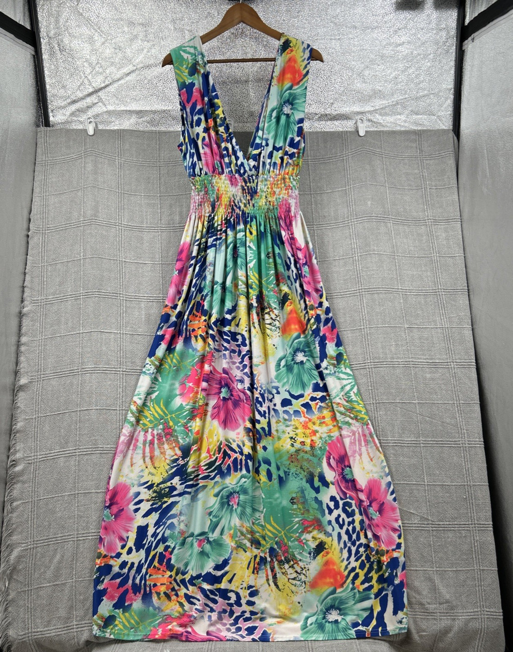 Women's Tropical Floral Maxi Dress Deep V-Neck 2X 3X PTP 17"-22" READ